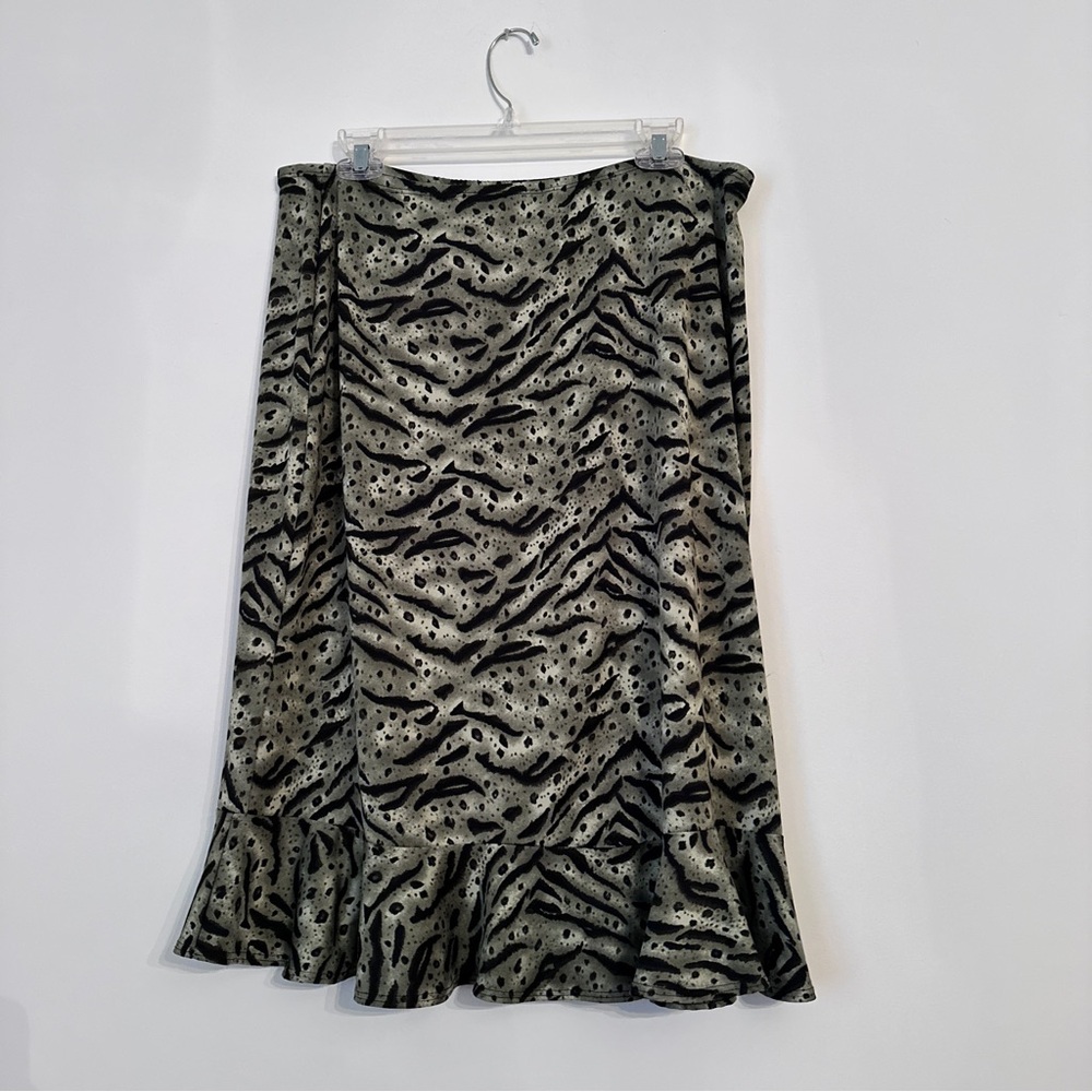KC Stevens Green Abstract Skirt